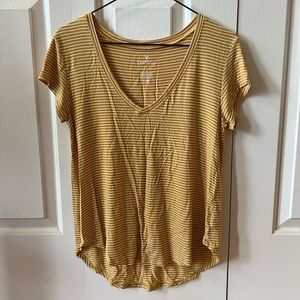 American Eagle Soft V-Neck Tee